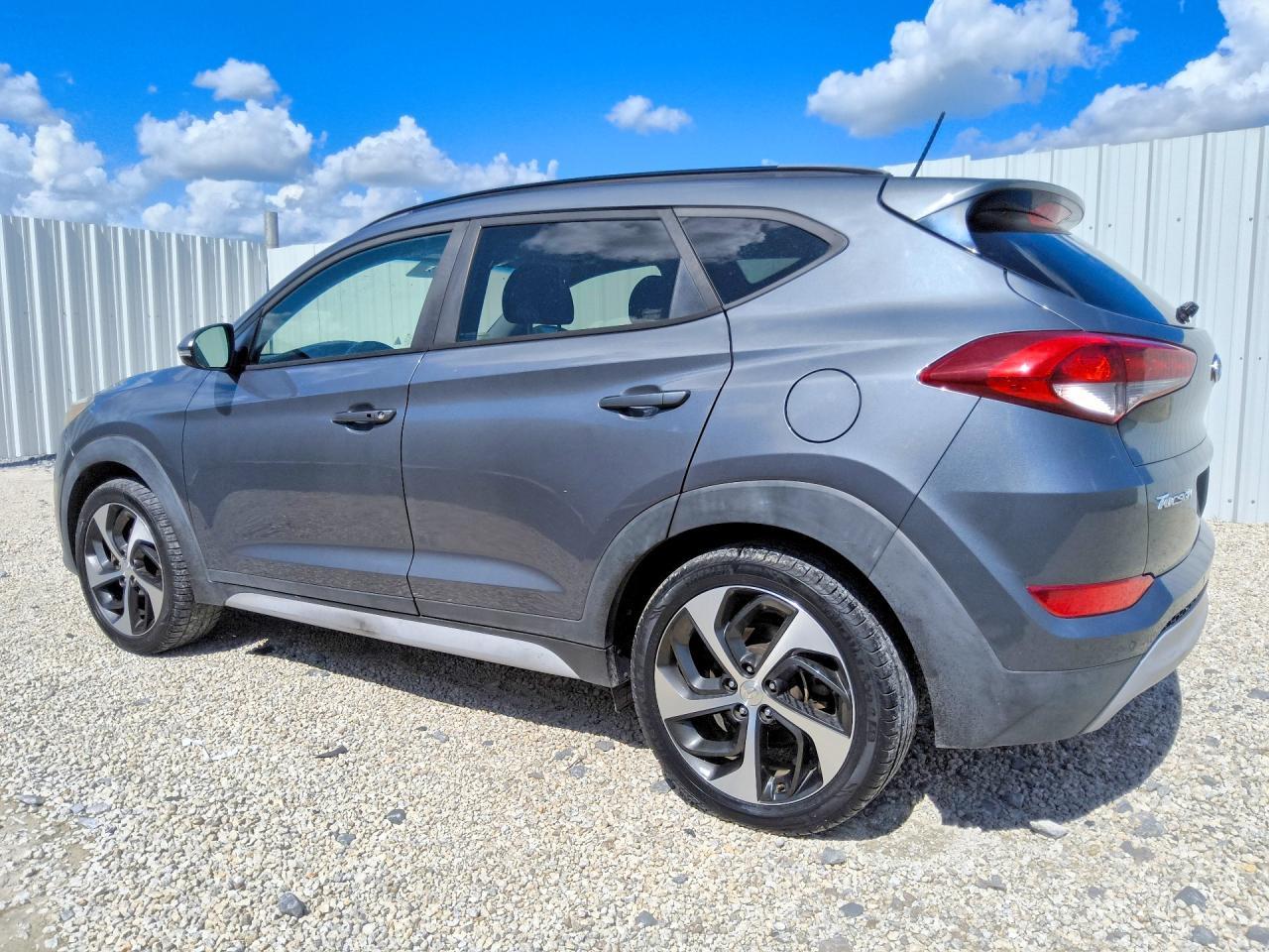 2017 Hyundai Tucson Value - Фото 2