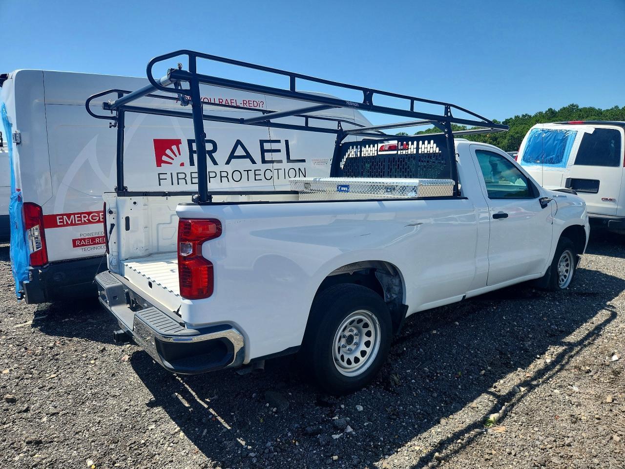 2022 Chevrolet Silverado C1500 - Image 3