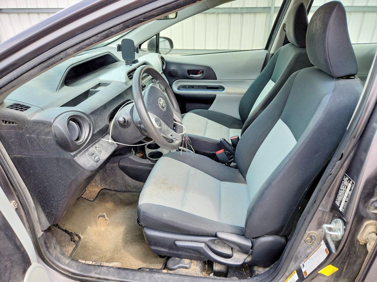 2012 Toyota Prius C Two - Фото 7