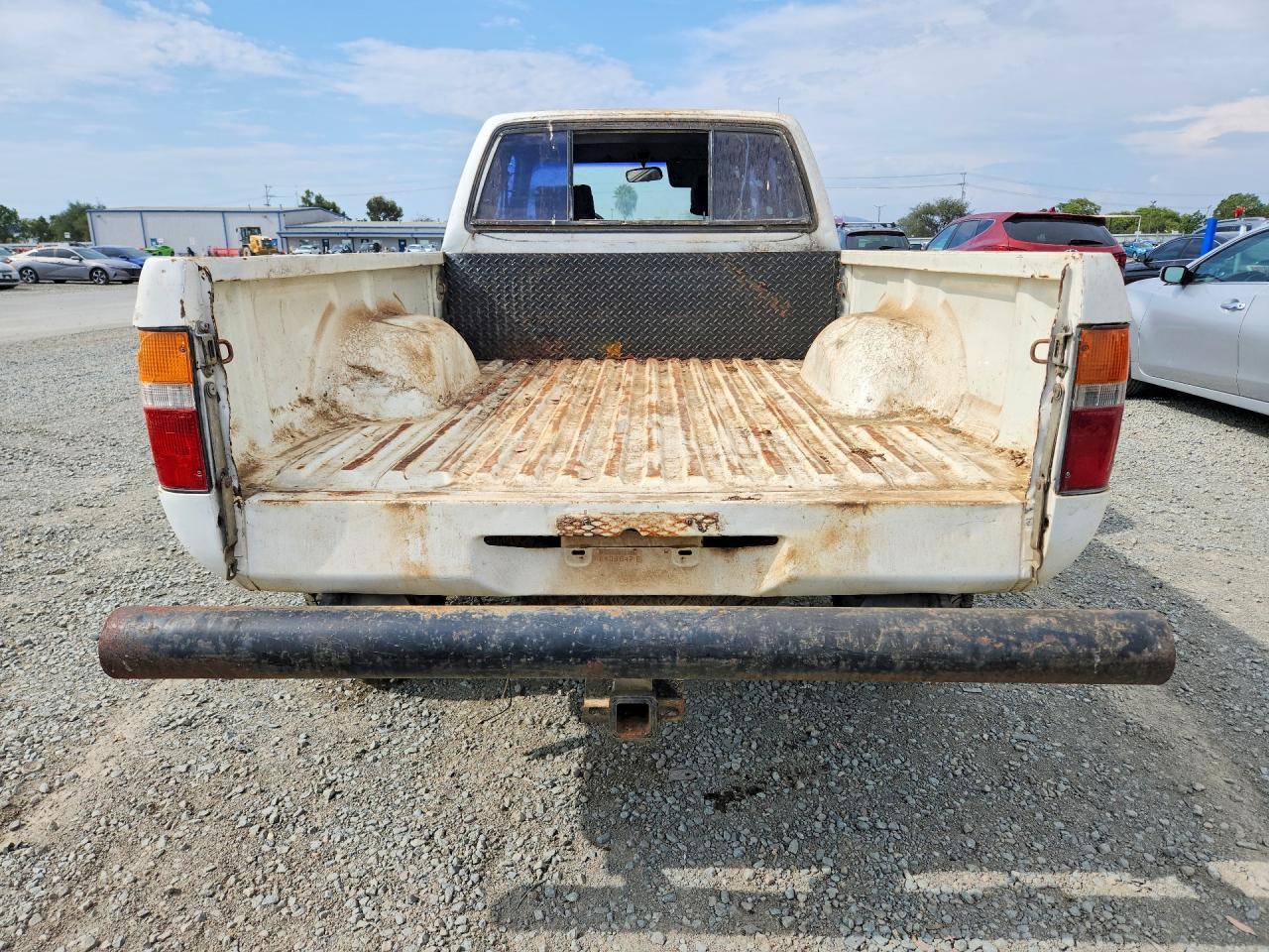 1991 Toyota Pickup Deluxe - Фото 6
