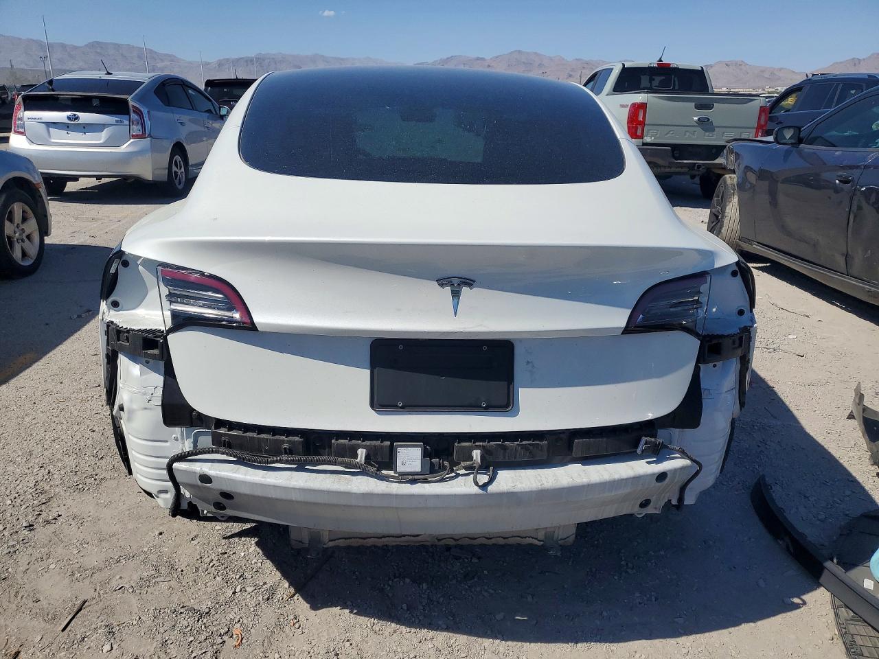 2023 Tesla Model 3 - Image 6