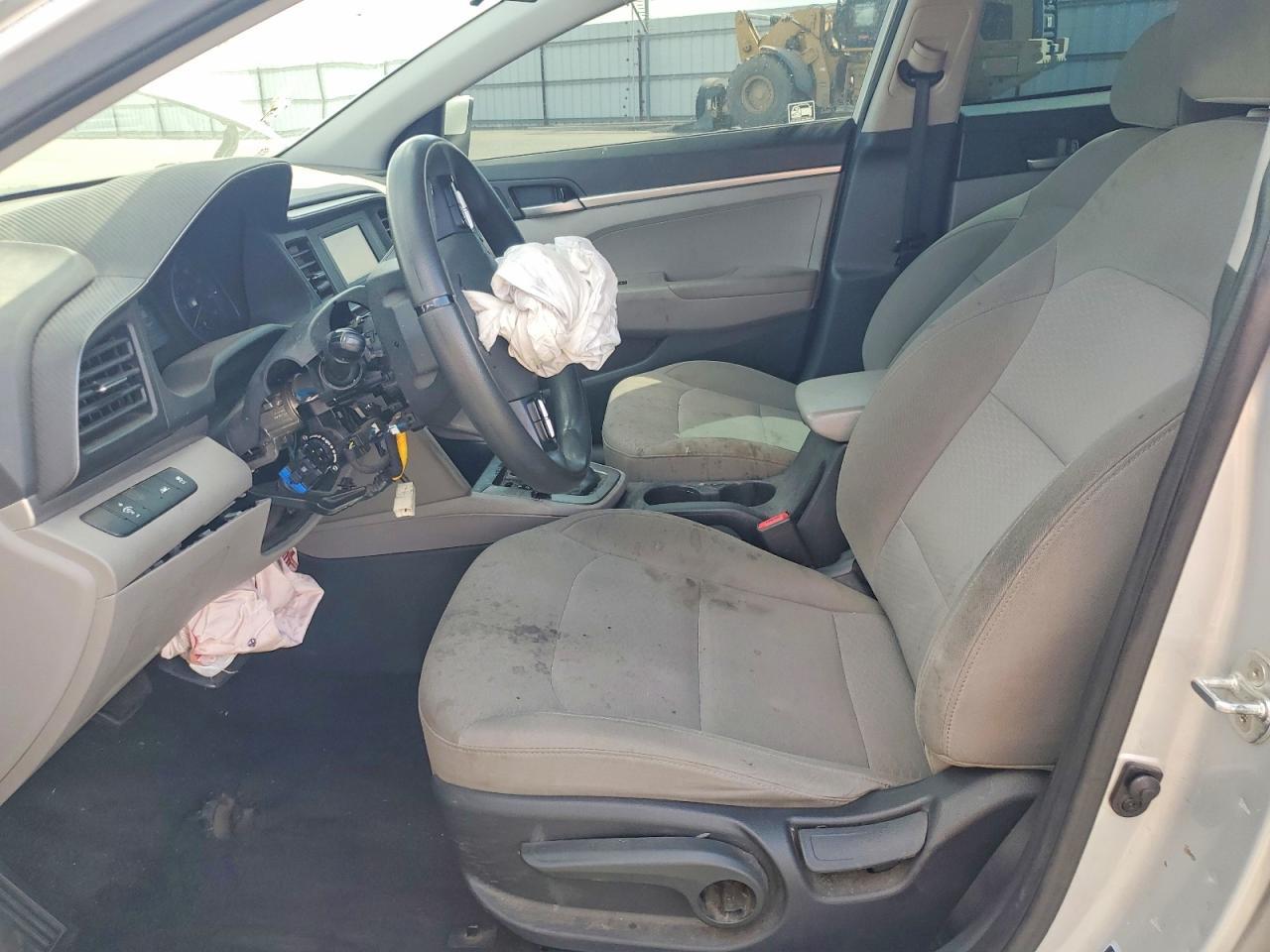 2020 Hyundai Elantra Se - Фото 7