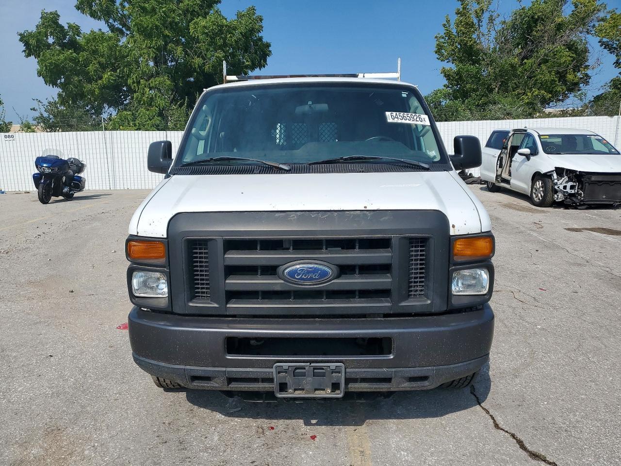 2011 Ford Econoline E150 Van - Фото 5