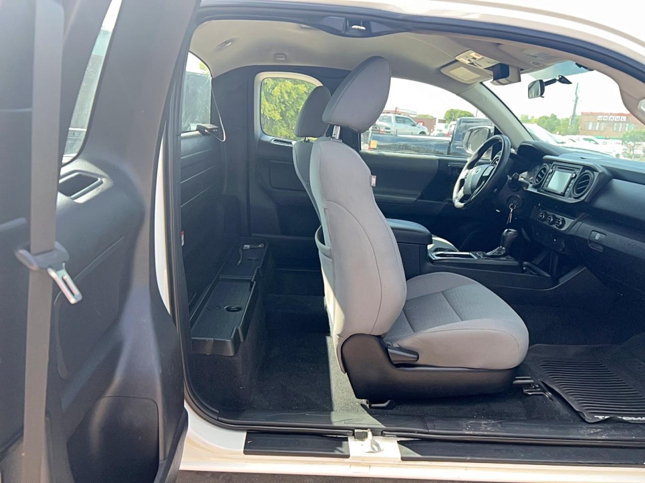 2017 Toyota Tacoma Sr - Image 6
