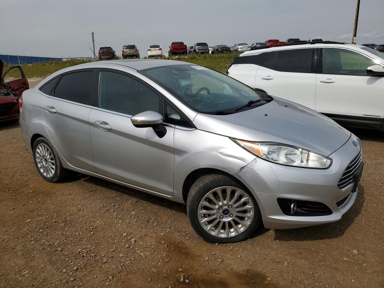 2015 Ford Fiesta Titanium - Image 4