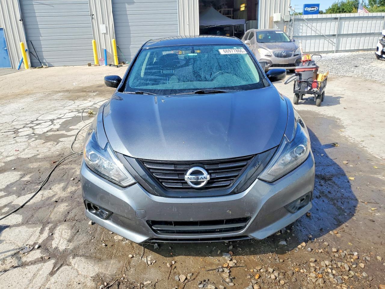 2018 Nissan Altima 2.5 Sr - Image 5