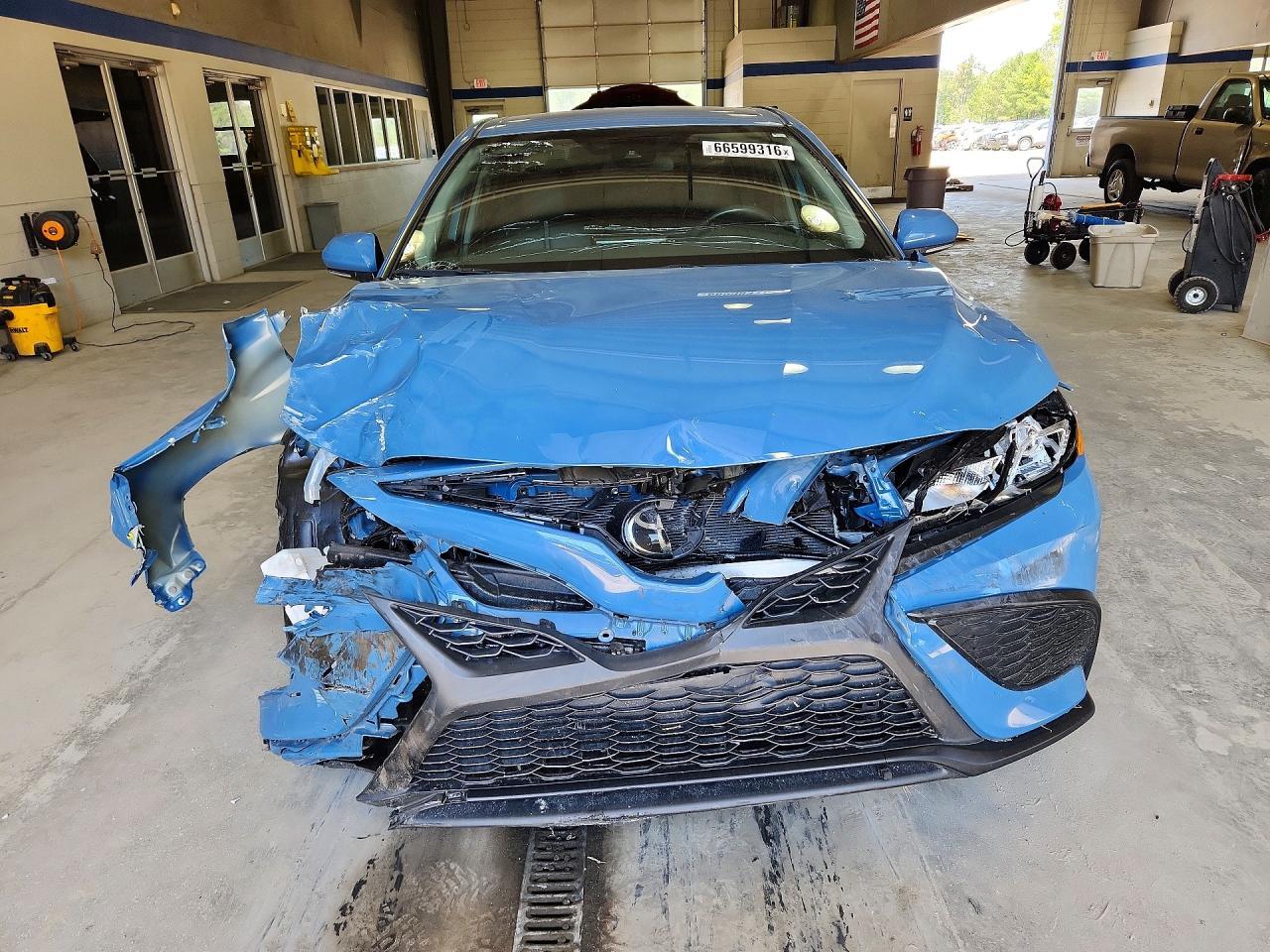 2023 Toyota Camry Se - Фото 5