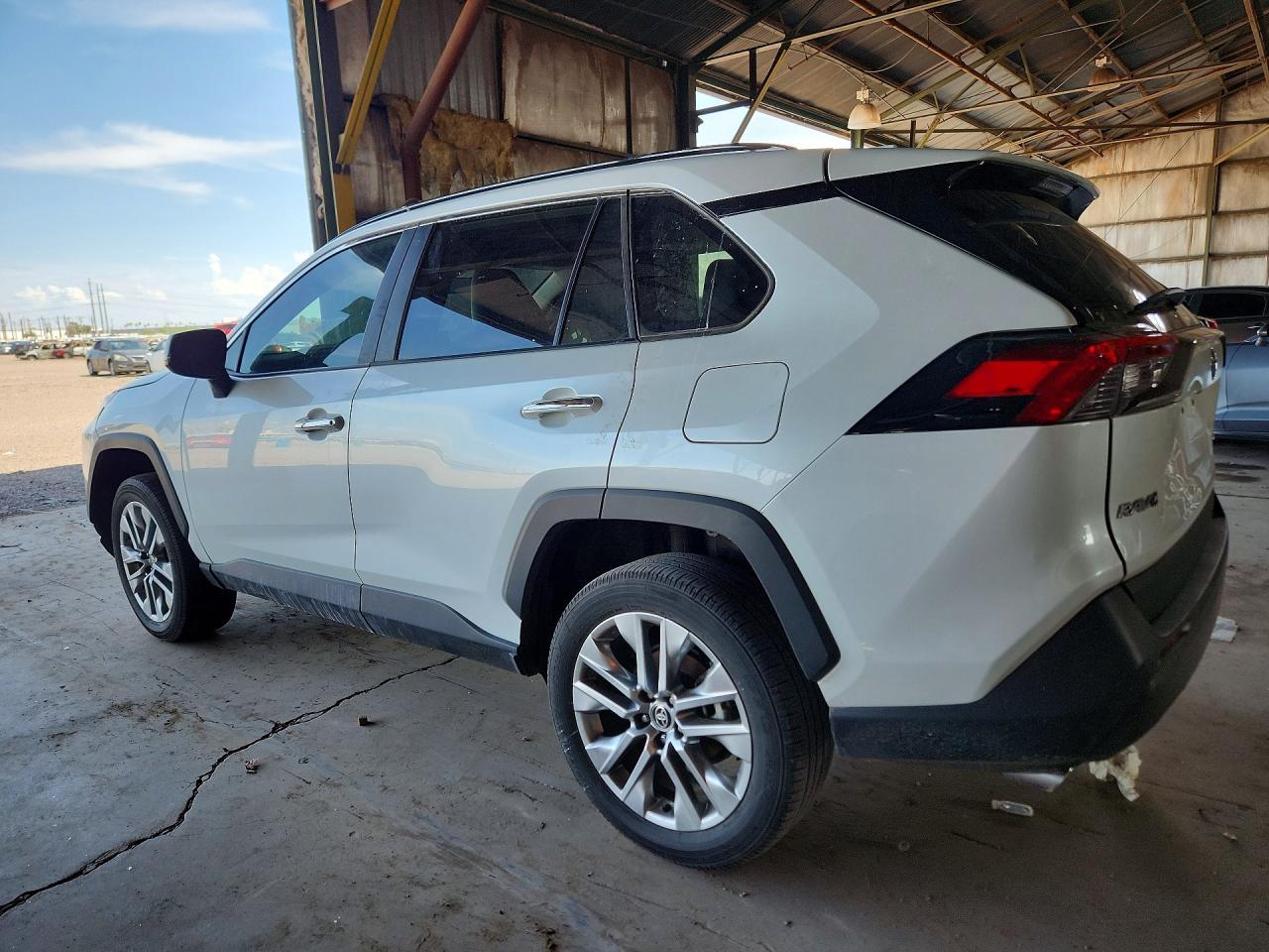 2024 Toyota Rav4 Limited - Фото 2