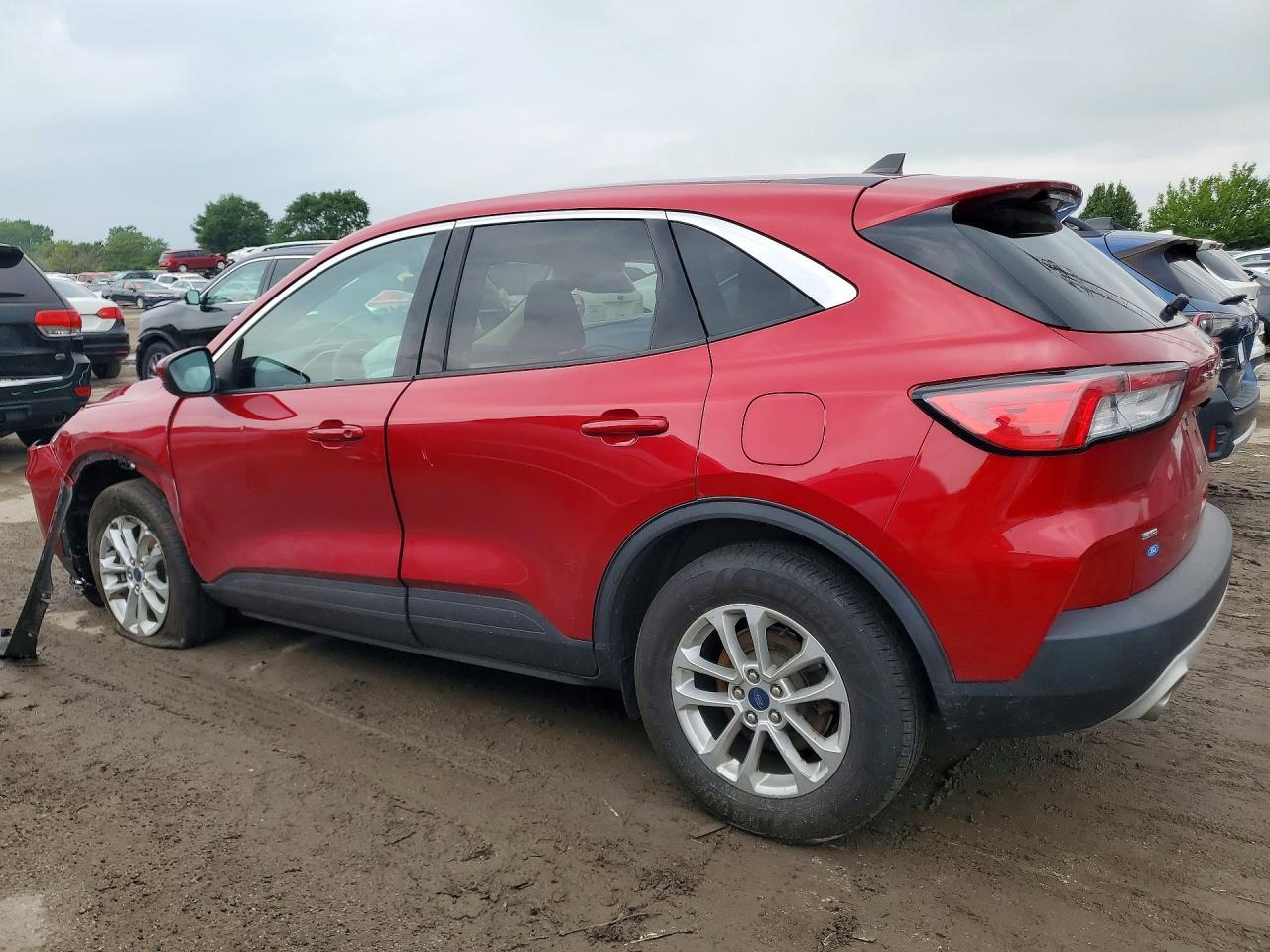 2020 Ford Escape Se - Фото 2