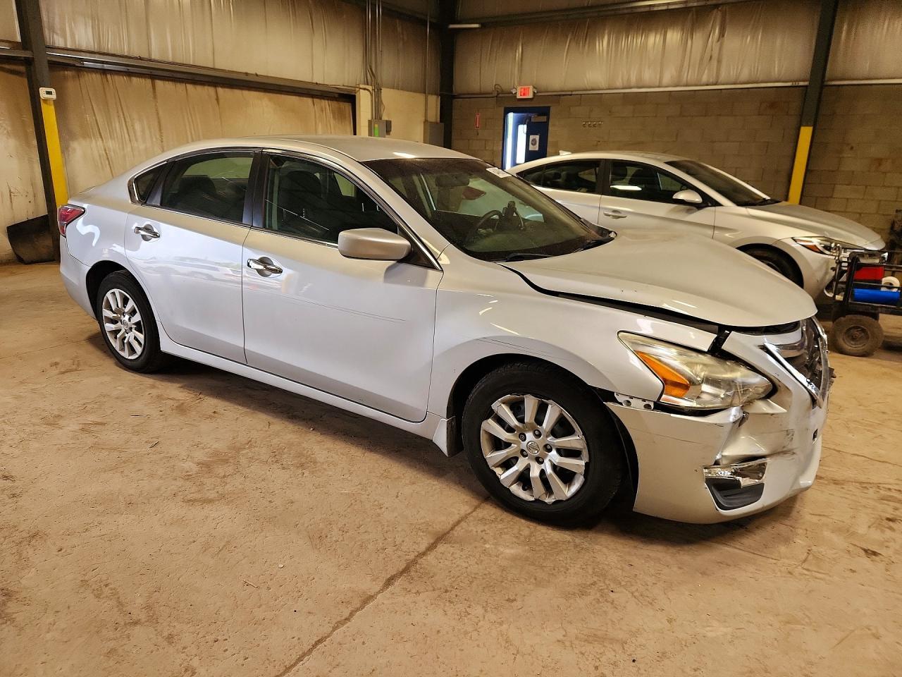 2015 Nissan Altima 2.5 S - Фото 4