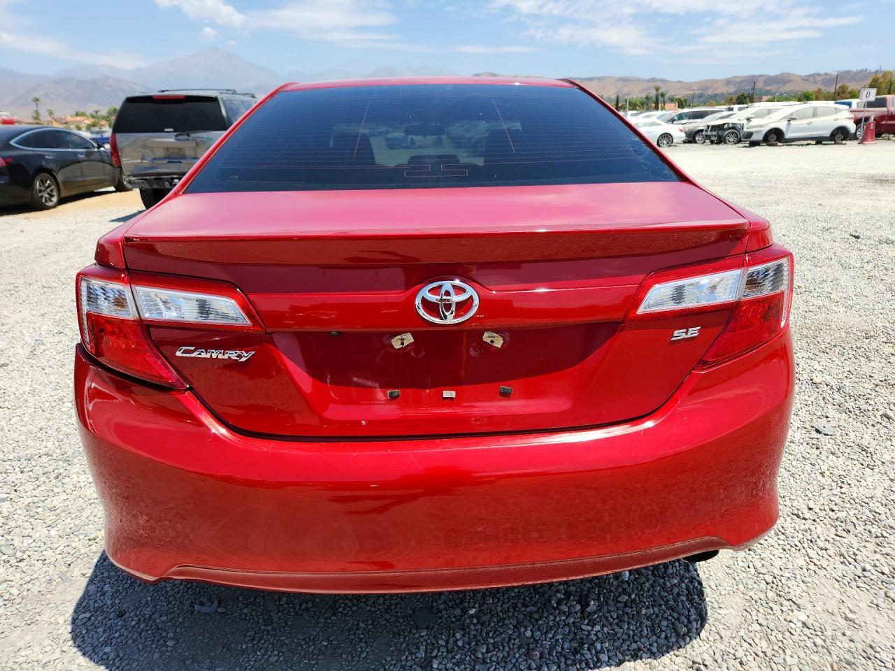 2014 Toyota Camry Se - Image 6
