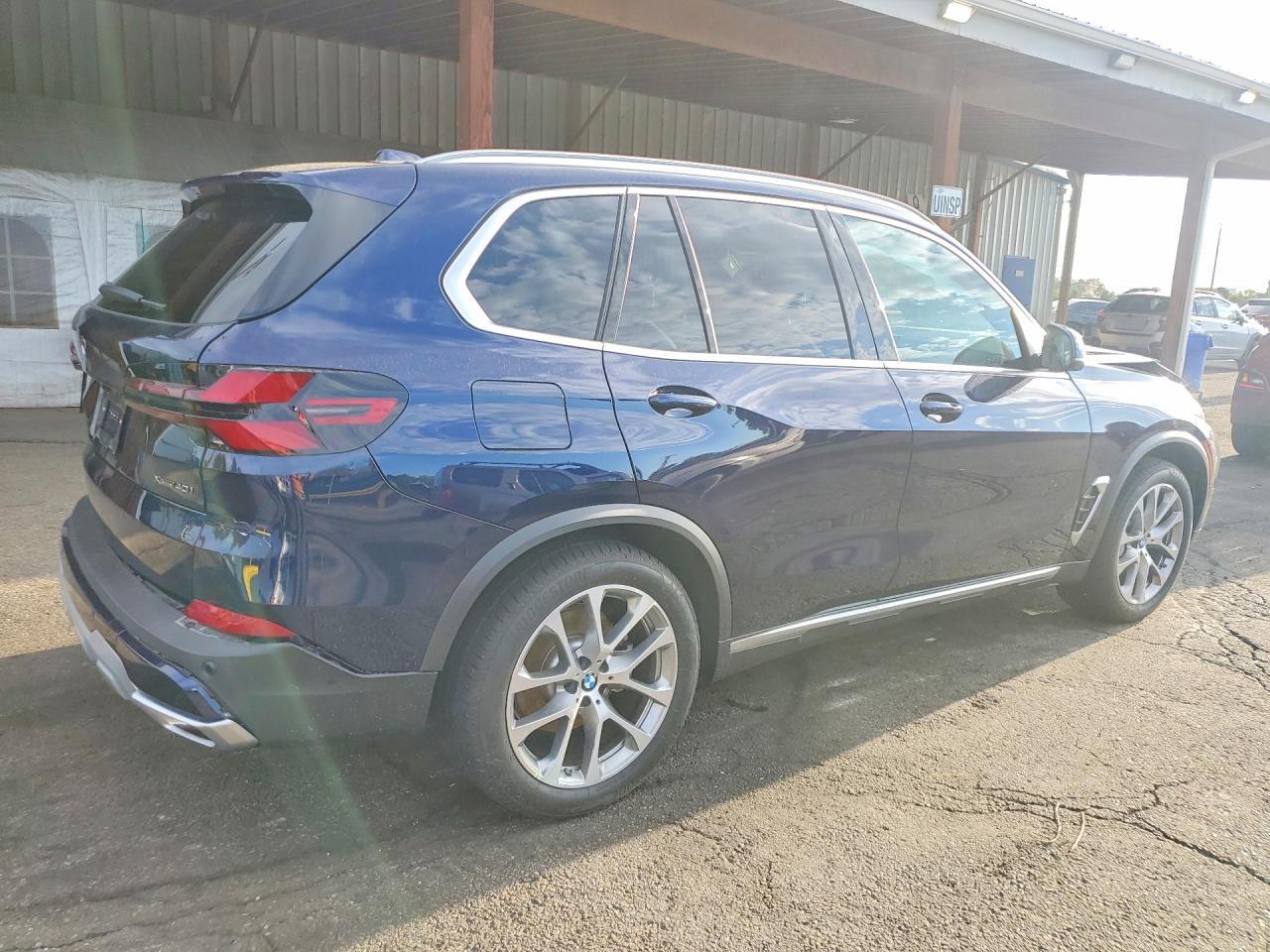 2026 BMW X5 xDrive40I - Image 3
