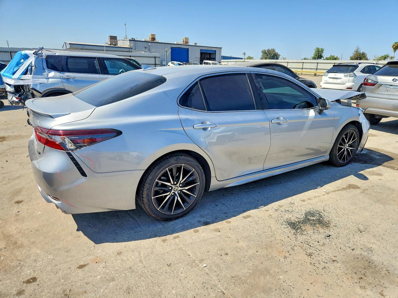 2023 Toyota Camry Se - Image 3