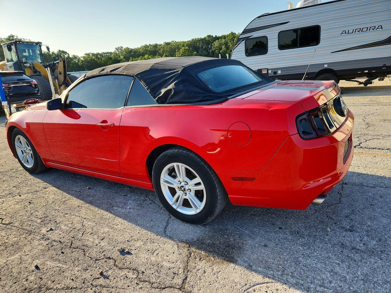 2014 Ford Mustang - Фото 2