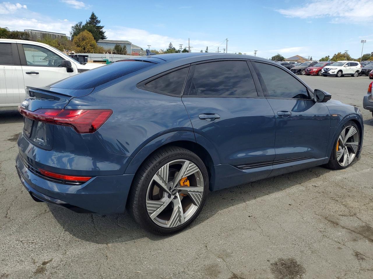 2023 Audi E-Tron Sportback Prestige - Image 3