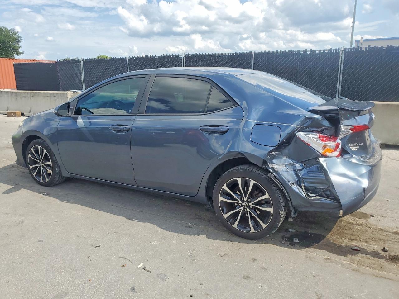 2017 Toyota Corolla Se - Фото 2