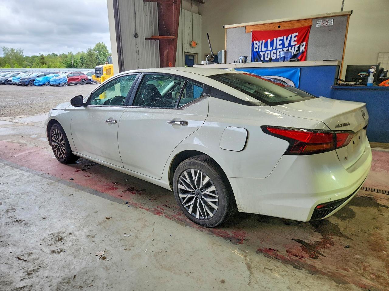 2023 Nissan Altima Sv - Image 2