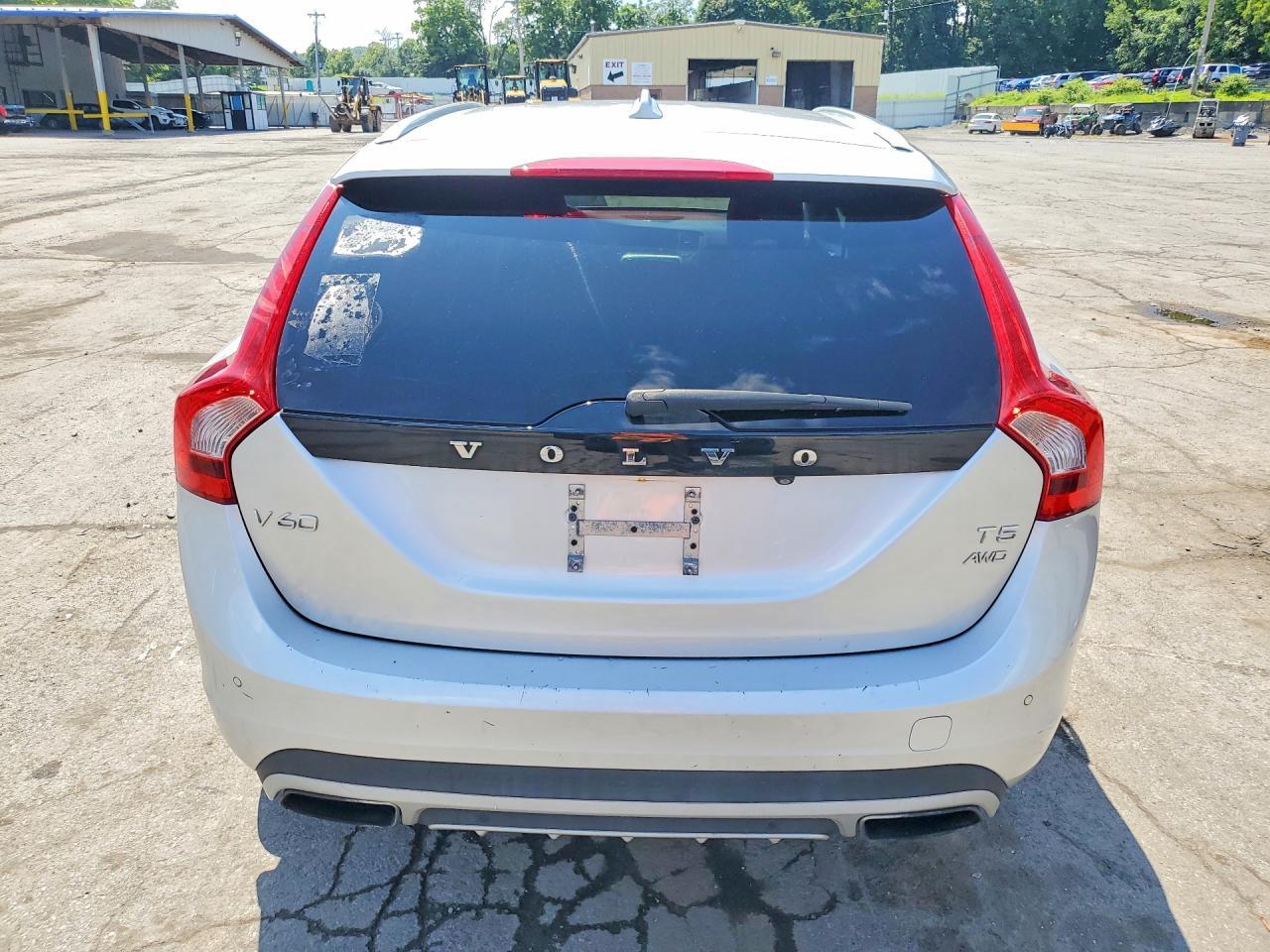2018 Volvo V60 Cross Country T5 Platinum - Фото 6