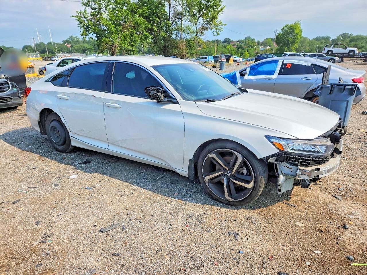 2020 Honda Accord Sport - Image 4