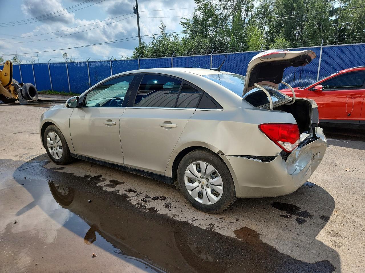 2014 Chevrolet Cruze Lt - Image 2