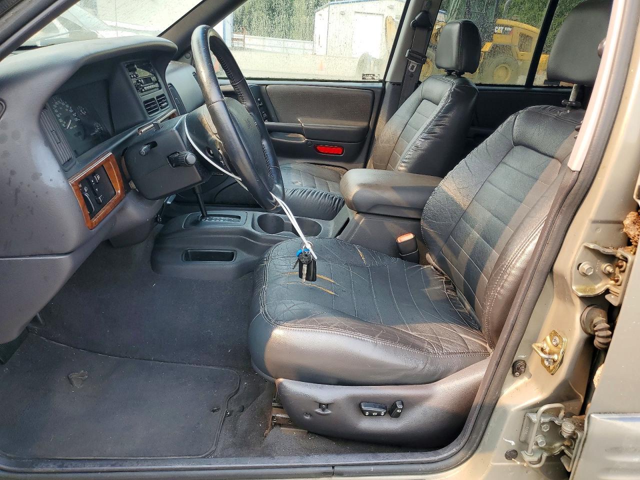 1998 Jeep Grand Cherokee Laredo - Image 7