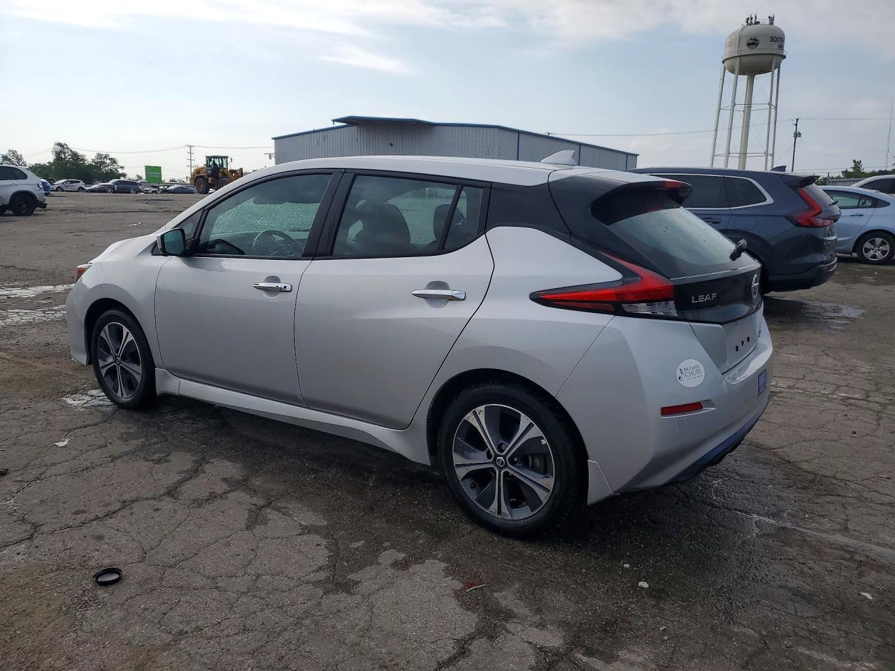 2020 Nissan Leaf Sv Plus - Image 2