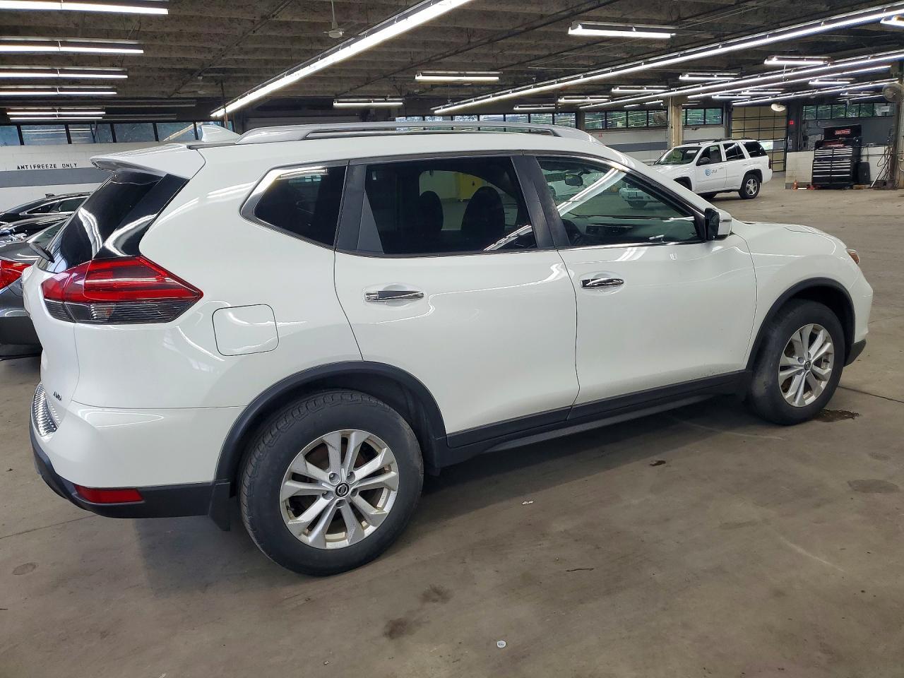 2018 Nissan Rogue S - Фото 3
