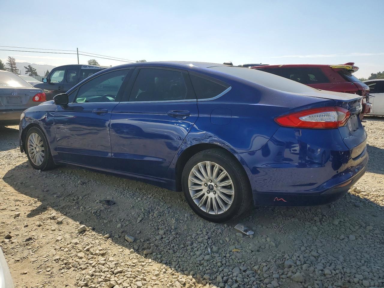2013 Ford Fusion Se Hybrid - Фото 2