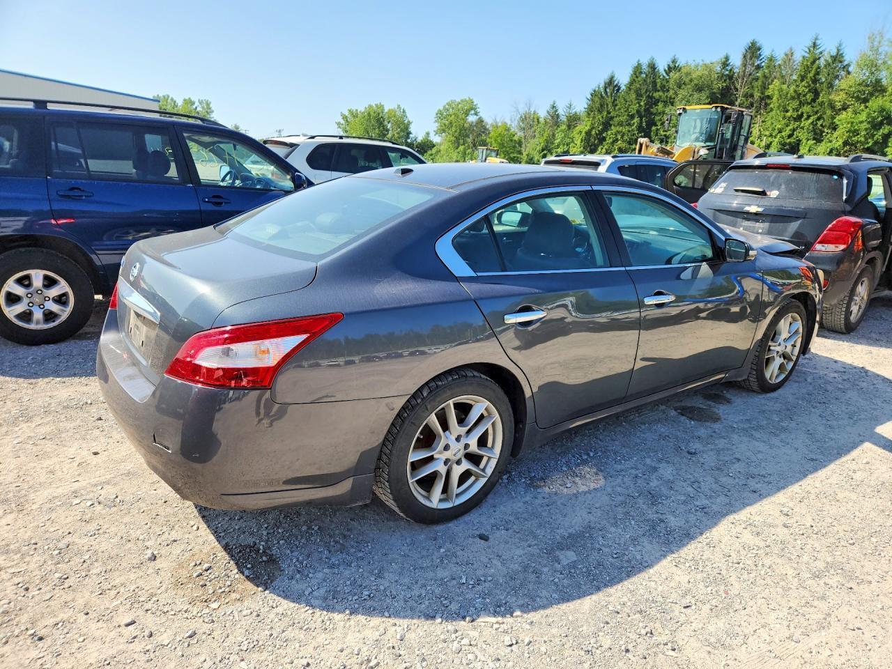 2011 Nissan Maxima 3.5 S - Фото 3
