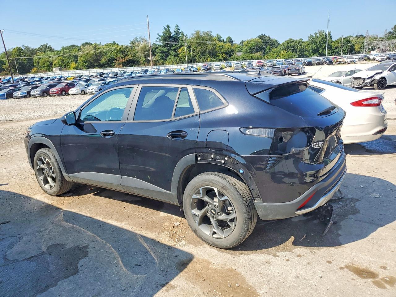2025 Chevrolet Trax 1Lt - Фото 2