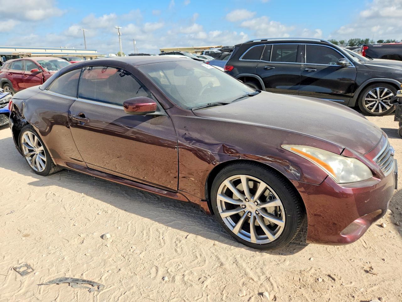 2009 Infiniti G37 Convertible Base - Image 4