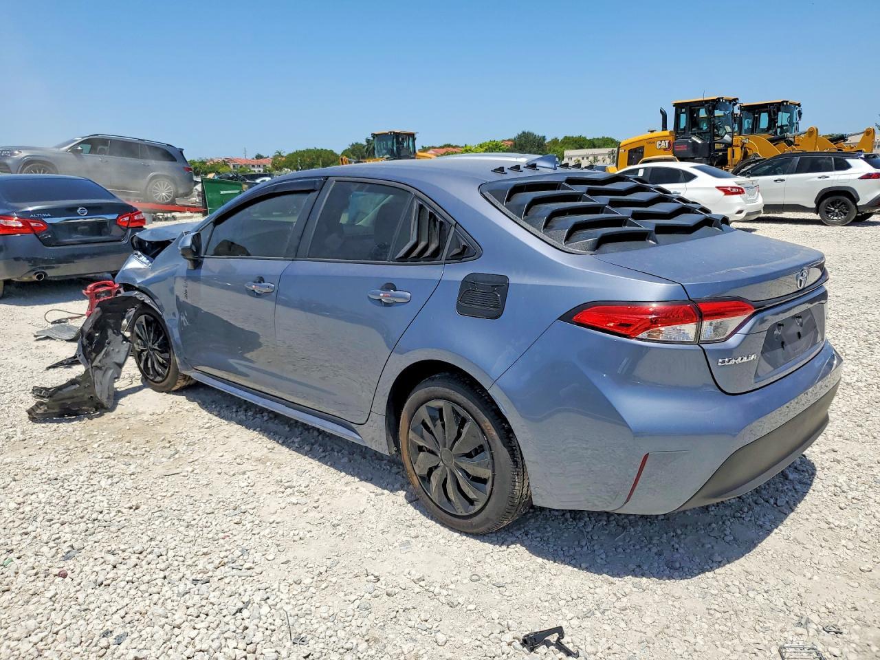 2025 Toyota Corolla Le - Image 2