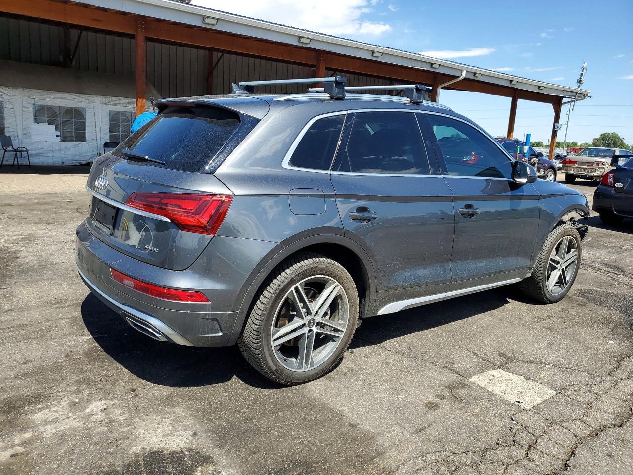 2021 Audi Q5 E Premium Plus - Фото 3