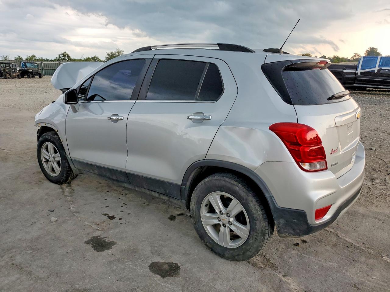 2020 Chevrolet Trax 1Lt - Image 2