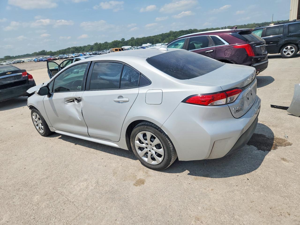 2024 Toyota Corolla Le - Фото 2