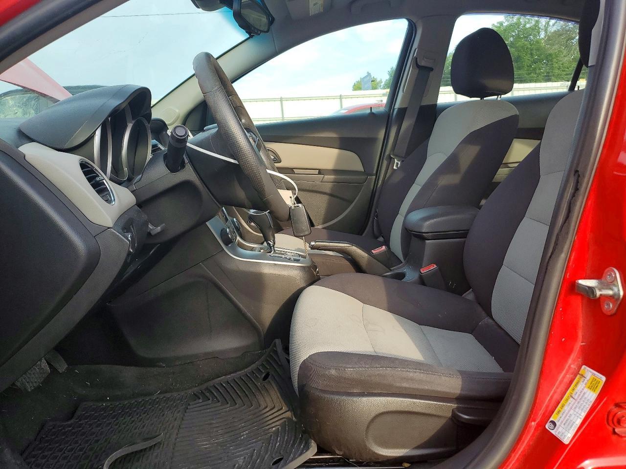 2014 Chevrolet Cruze Ls - Image 7