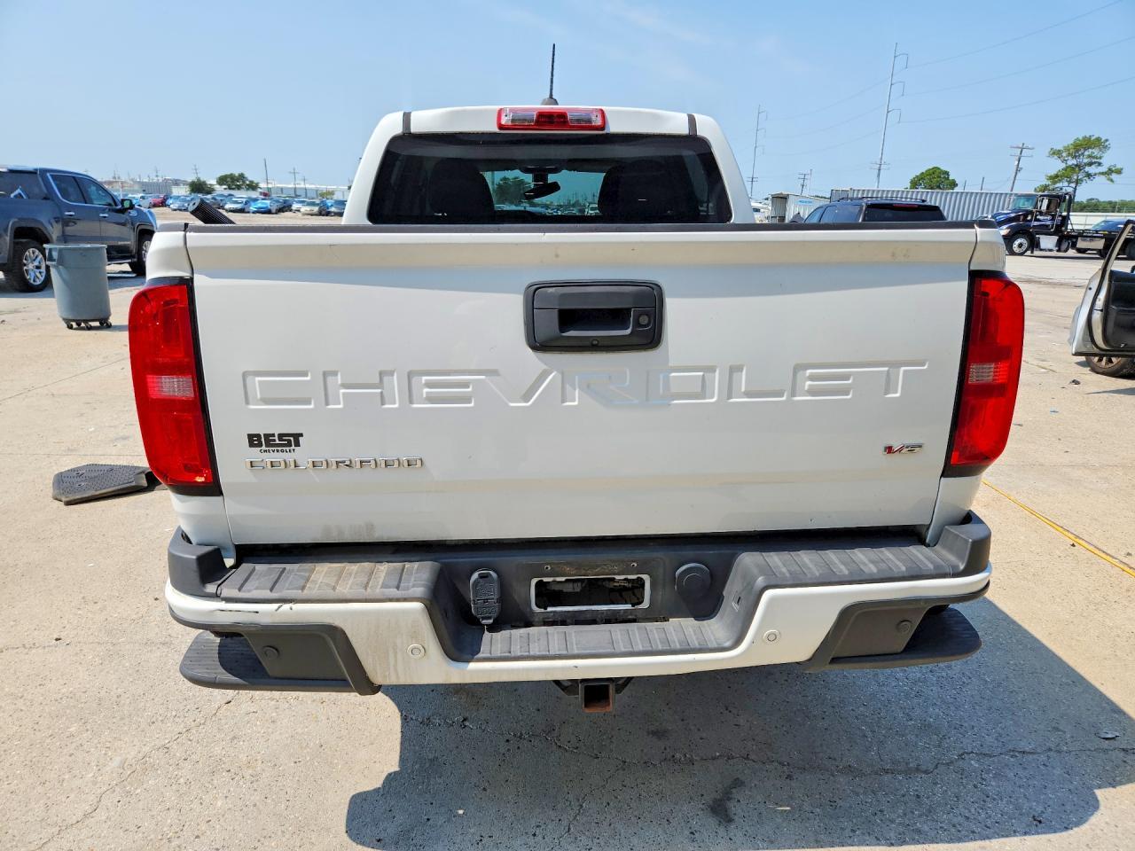 2022 Chevrolet Colorado - Image 6