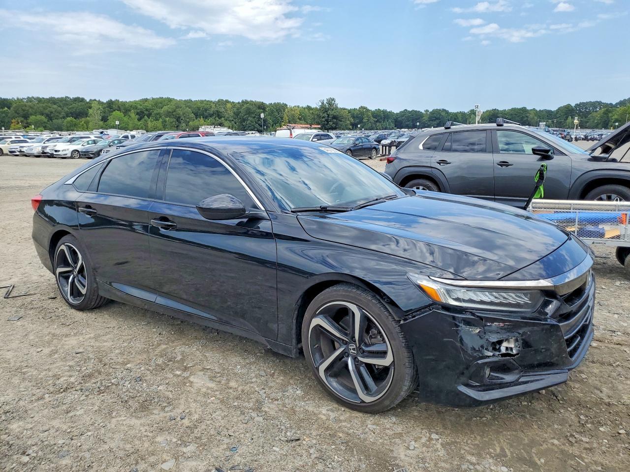 2021 Honda Accord Sport - Image 4
