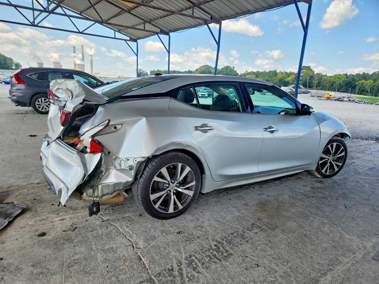 2016 Nissan Maxima Platinum - Image 3