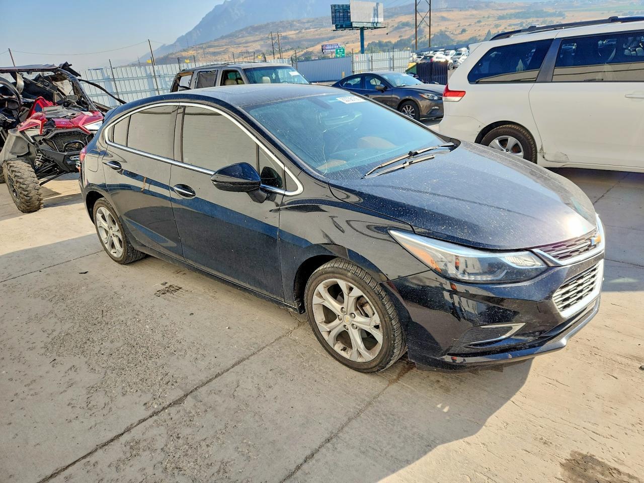 2018 Chevrolet Cruze Premier - Image 4