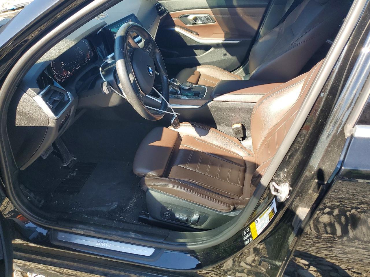 2019 BMW 330Xi - Фото 7