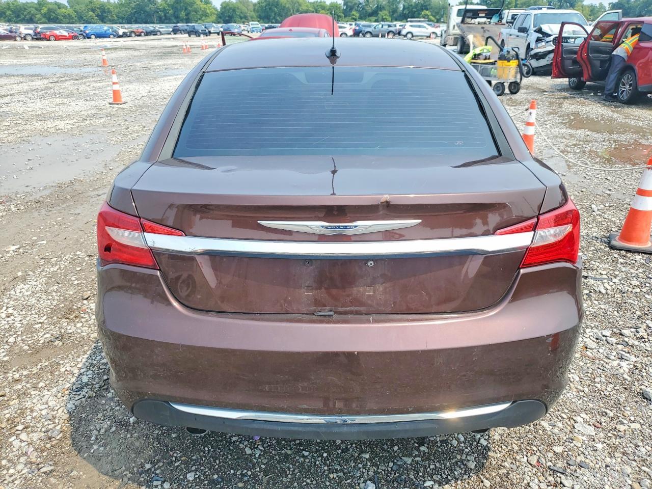 2013 Chrysler 200 Limited - Фото 6