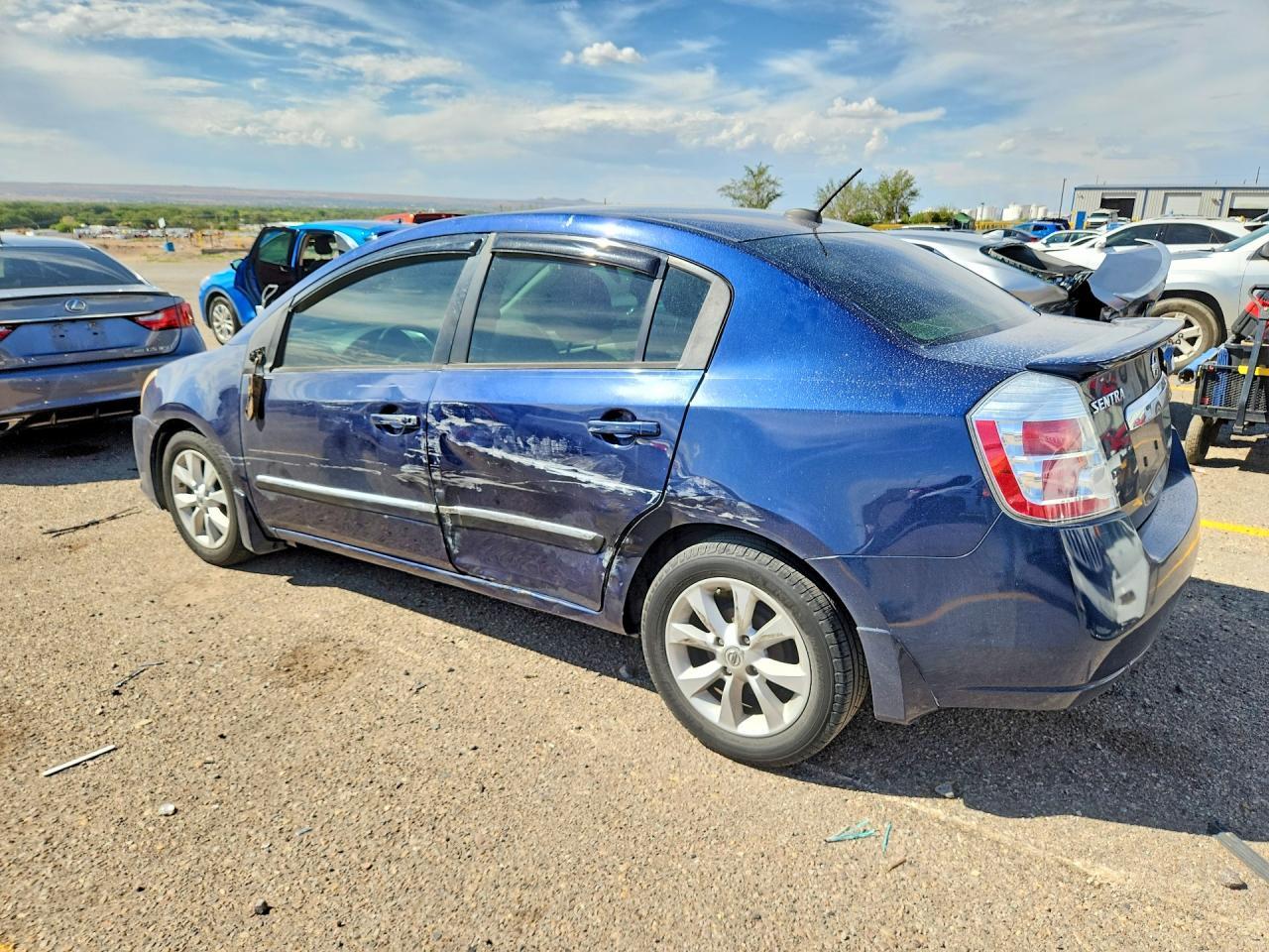 2012 Nissan Sentra 2.0 - Image 2