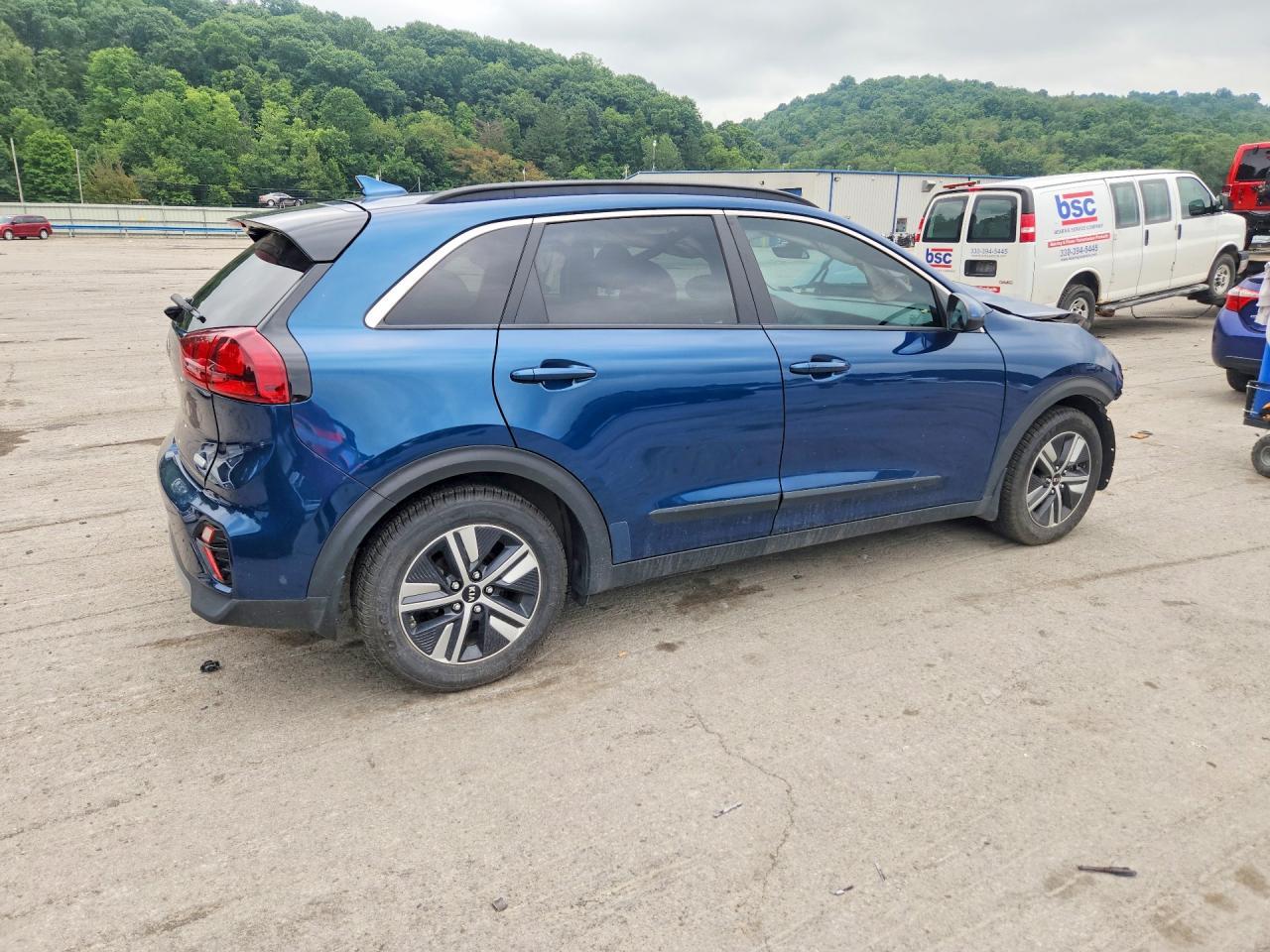 2021 Kia Niro Lxs - Image 3