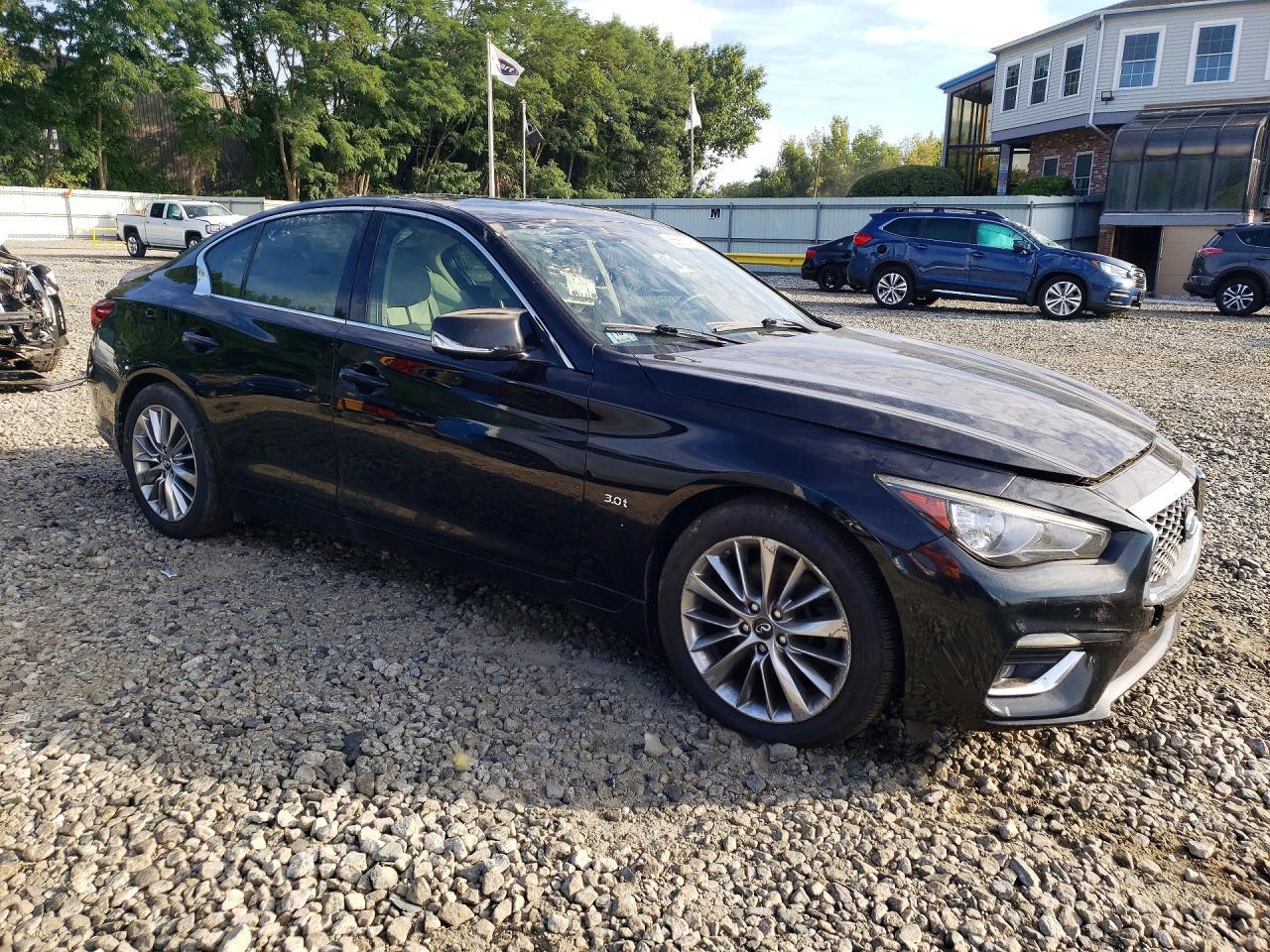 2018 Infiniti Q50 3.0T Luxe - Image 4