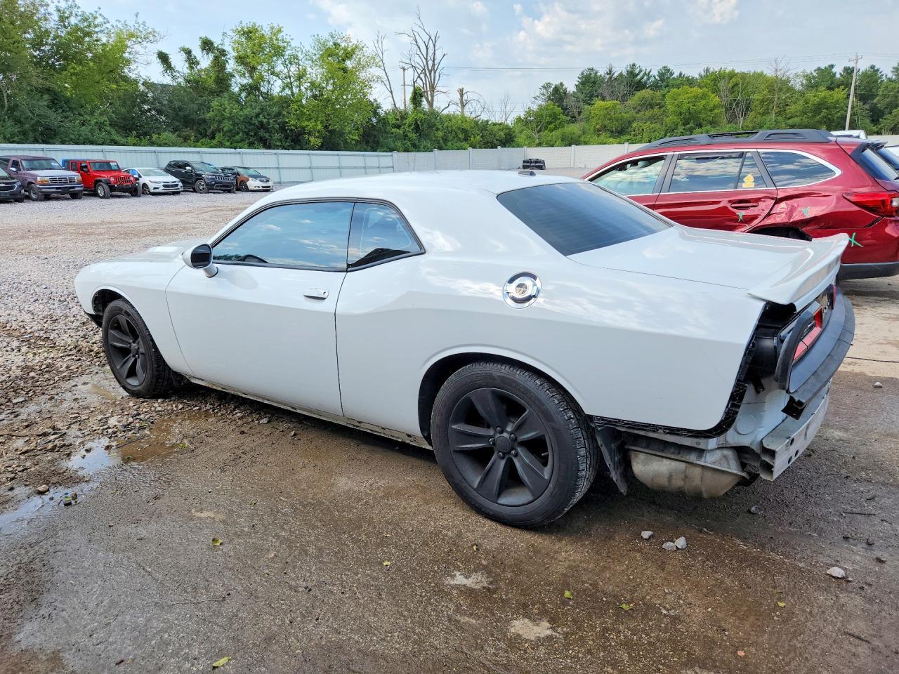 2015 Dodge Challenger Sxt - Image 2