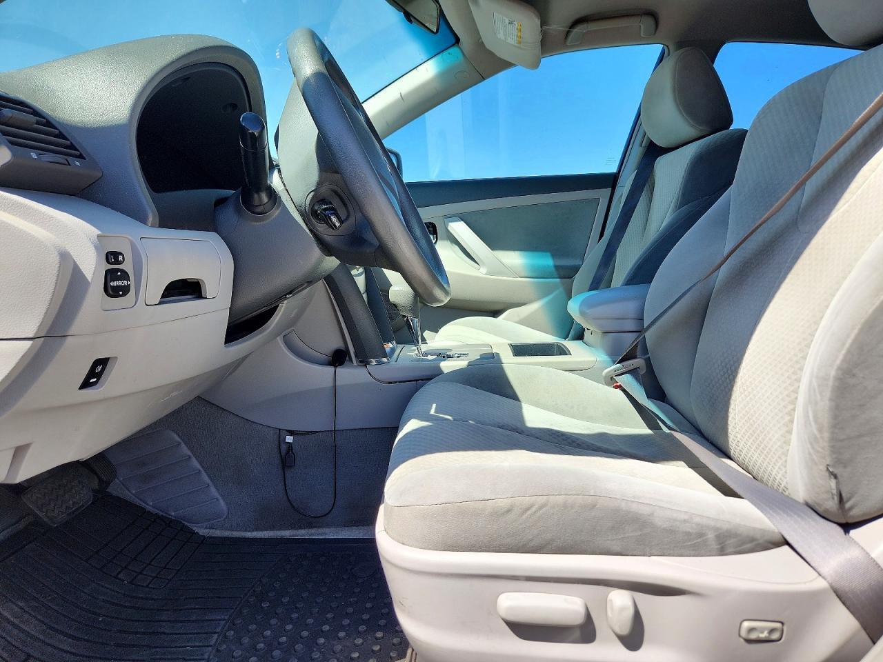 2009 Toyota Camry Le - Фото 7