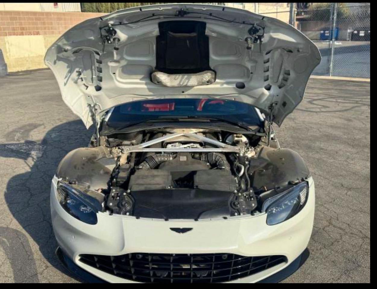 2023 Aston Martin Vantage - Фото 7