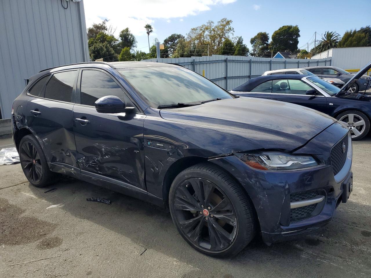 2018 Jaguar F-Pace R - Sport - Фото 4