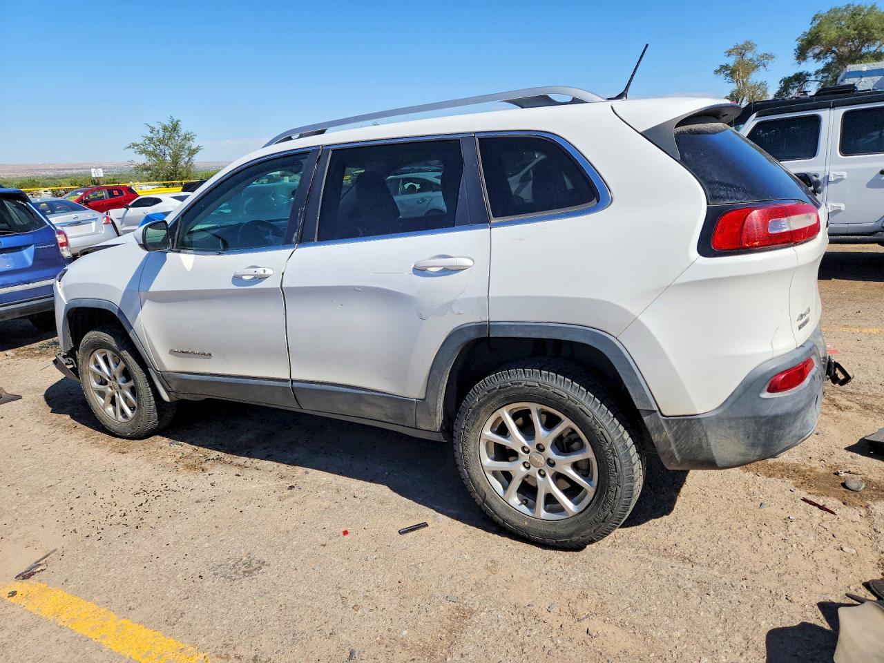 2015 Jeep Cherokee Latitude - Фото 2